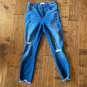 Size 28, Abercrombie Curve Love High Rise Super Skinny Ankle